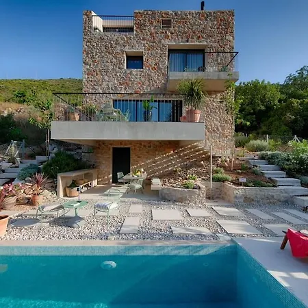 Villa Pool Rogac